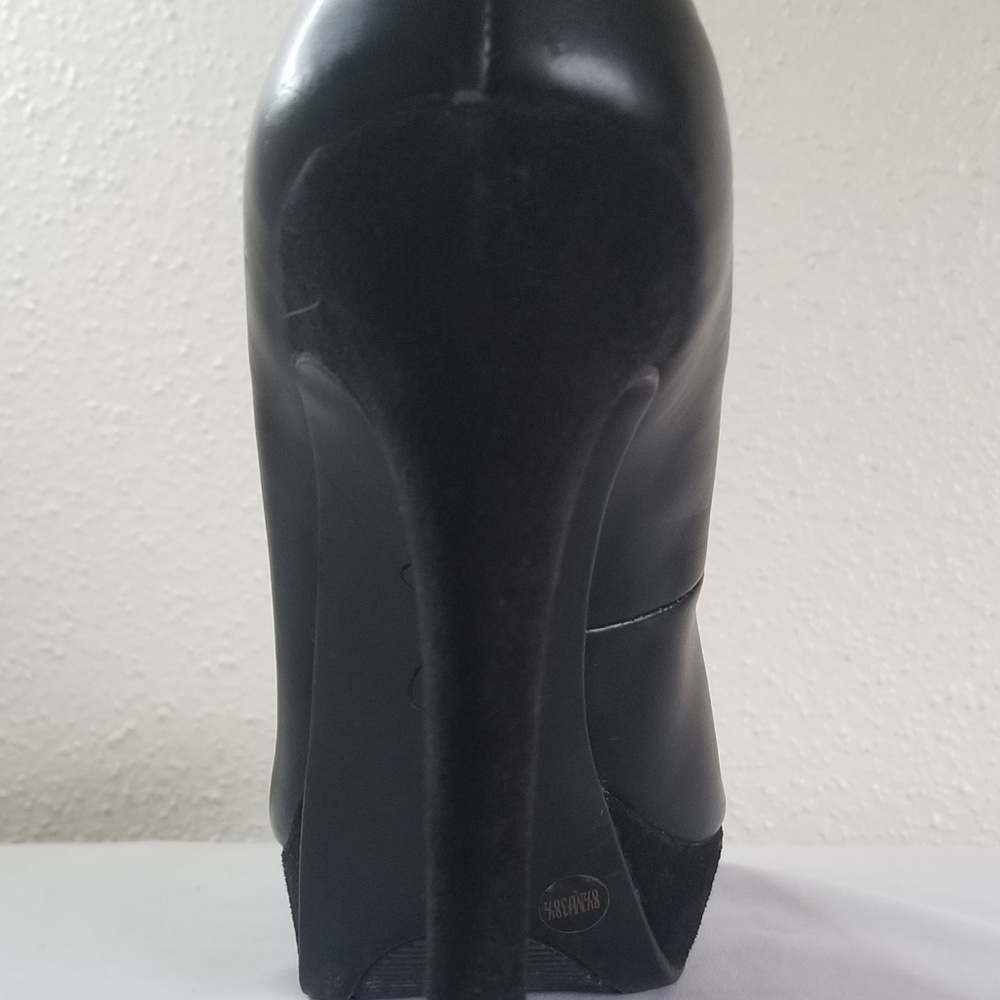 Heels - Picture 5 of 6